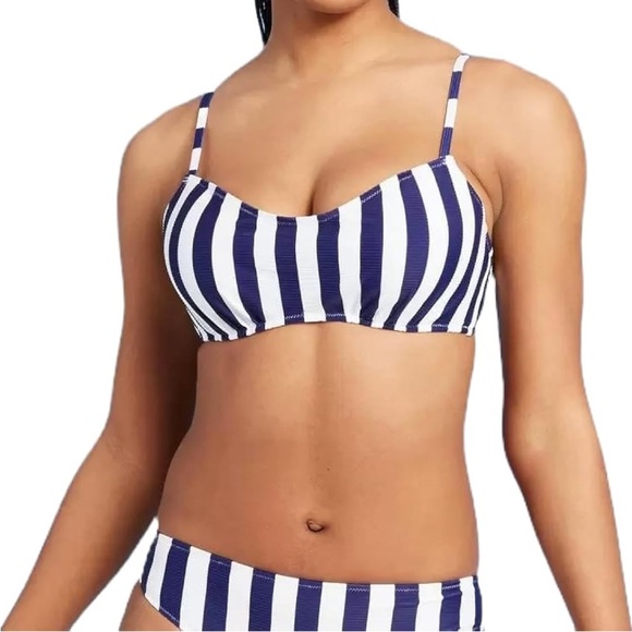 Target Shade and Shore Bikini Set Stripe Ribbed White Blue Vertical 34DD Small - Picture 1 of 6